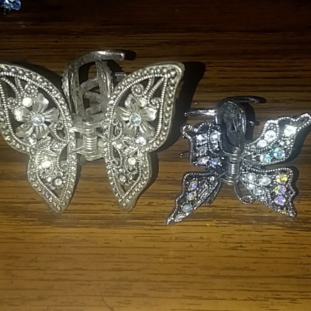Butterfly hair clips